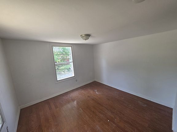 4th image of 284 Watts Rd