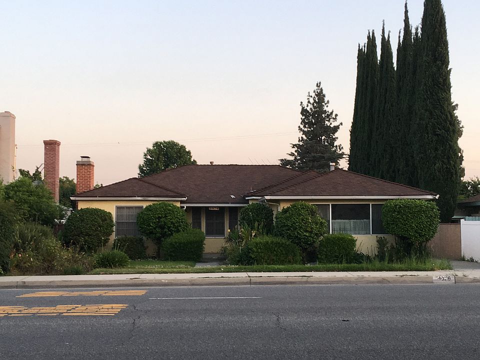 1st image of 9076 Broadway