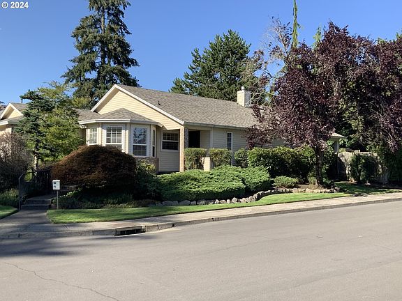 2nd image of 3003 SE Baypoint Dr