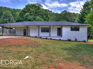 17 Crestwood Rd, Cartersville, GA 30121