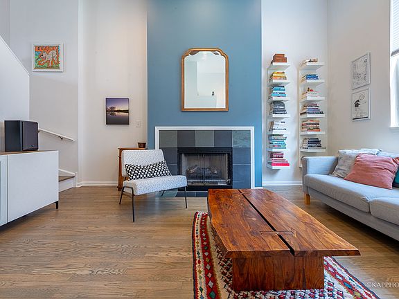 3rd image of 3651 W Cornelia Ave Unit B
