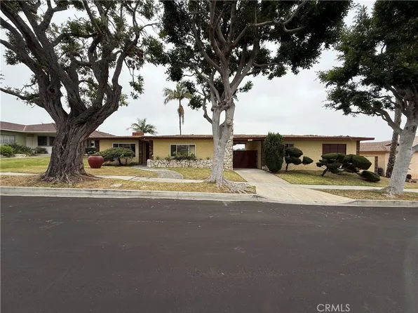 2401 W 102nd St, Inglewood, CA 90303