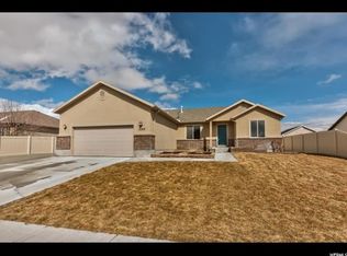 1089 E Searle Ln, Eagle Mountain, UT 84005