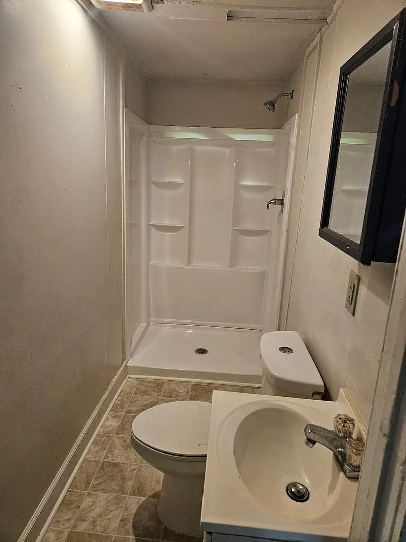 2206 Roosevelt Dr — Photo 3