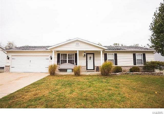 1st image of 2543 Oak Forest Dr