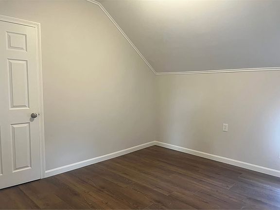 2nd image of 21 Buffinton St APT 3
