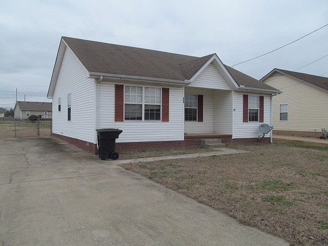 1st image of 304 Pioneer Dr