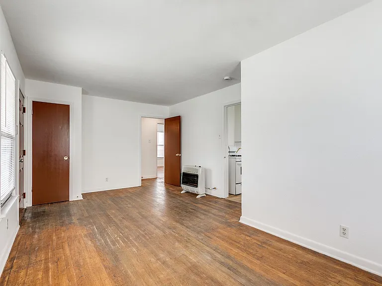 142 Helena St — Photo 8