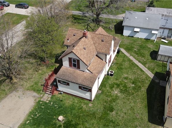 530 Shackson St, Conneaut, OH 44030