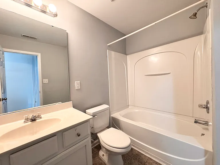 9708 Walkers Glen Dr — Photo 10