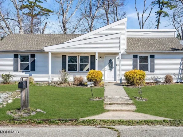 111 Buckhorn Lake Ct, Little Egg Harbor, NJ 08087