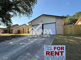 7043 Autumn Chase St, Leon Valley, TX 78238