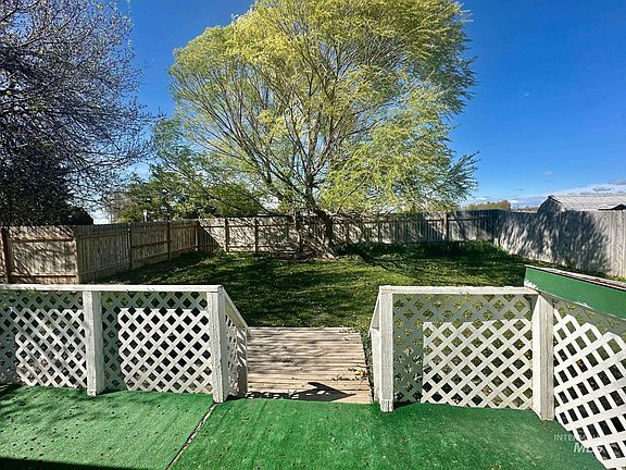 3rd image of 710 Gem Dr
