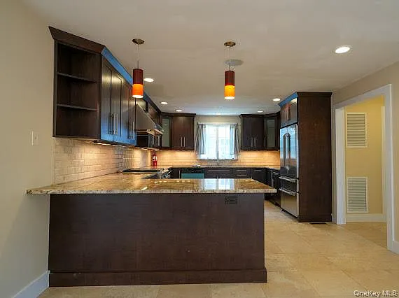 3 Pennsylvania Ct — Photo 12