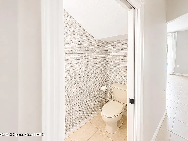781 Glen Abbey Way — Photo 24