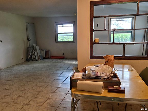 3rd image of 15 Hillcrest Dr
