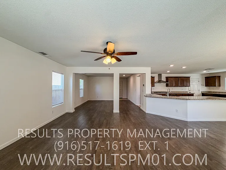 4329 Gentry Way — Photo 11