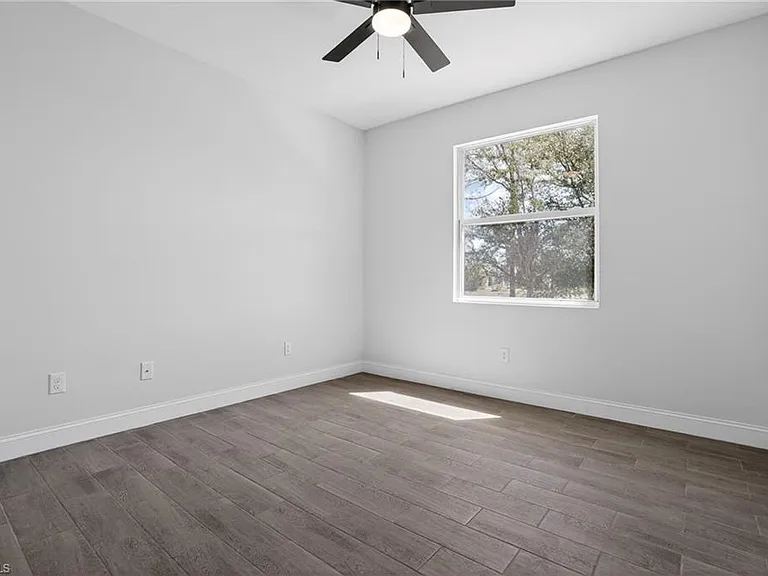 4630 Gene Ave N — Photo 15