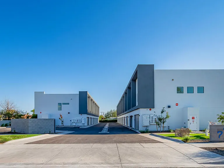 Located in the Melrose District