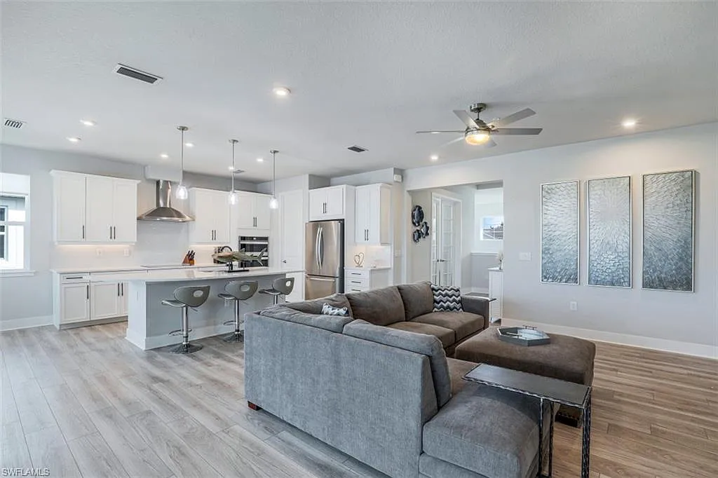 2 bed, 2.0 bath, 1721 sqft, $5,000 — Photo 3