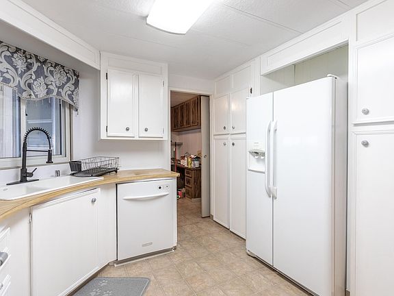 5th image of 448 Red Cedar Dr