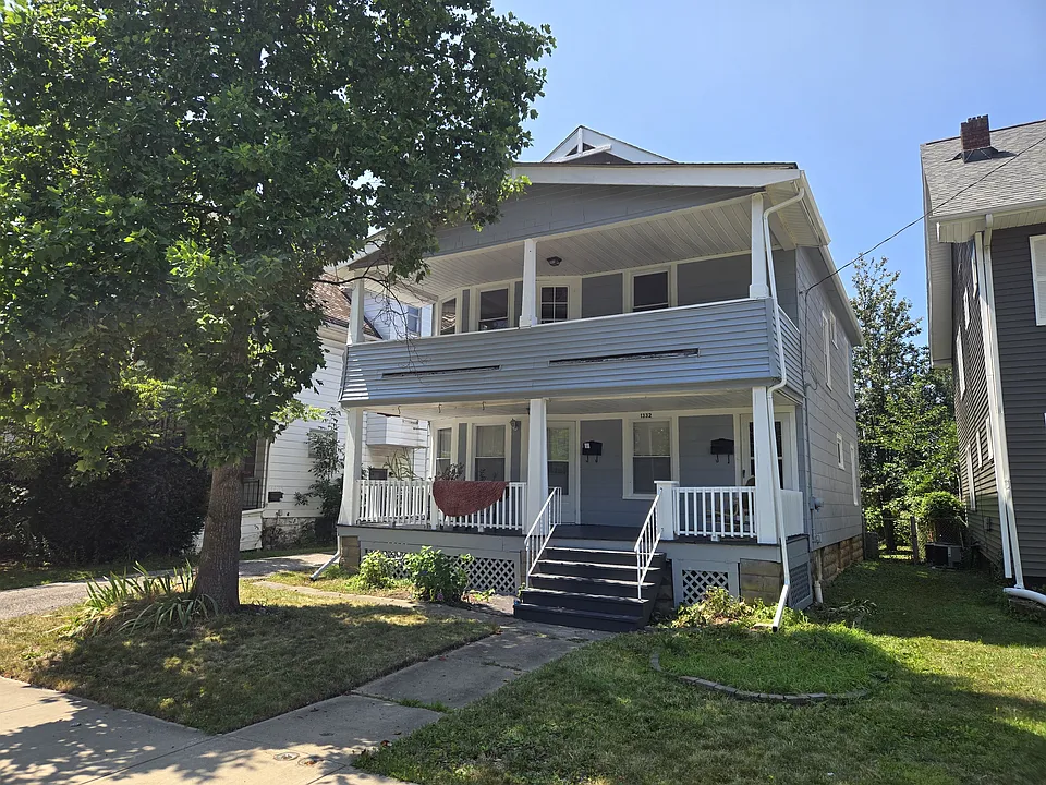 1332 Warren Rd