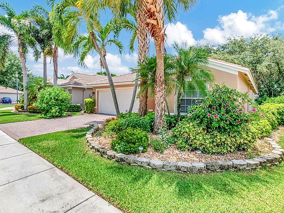 3rd image of 12185 La Vita Way