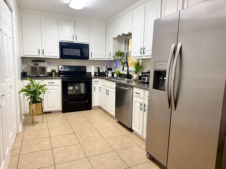 106 Lindsey Ct NE — Photo 10