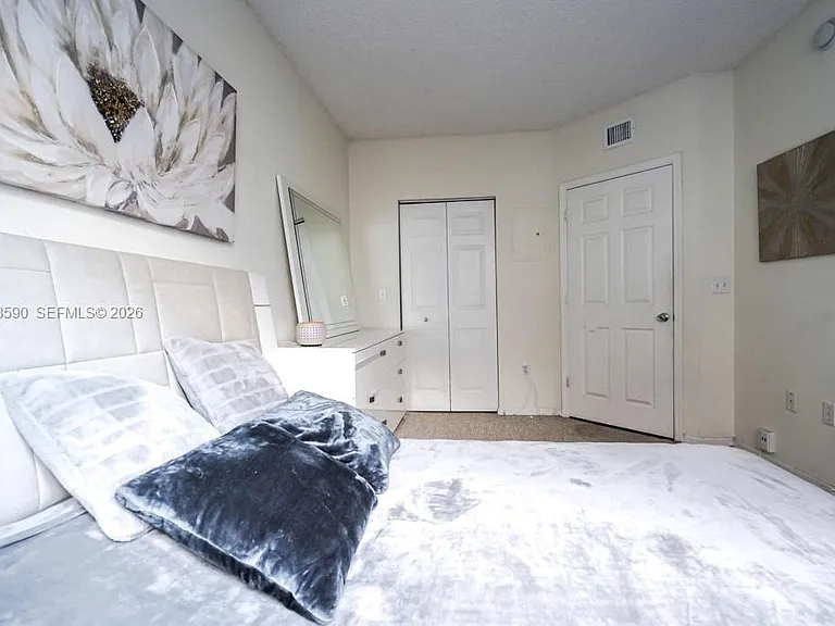 17145 N Bay Rd #4403 — Photo 12