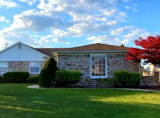 37320 Bennett St, Livonia, MI 48152