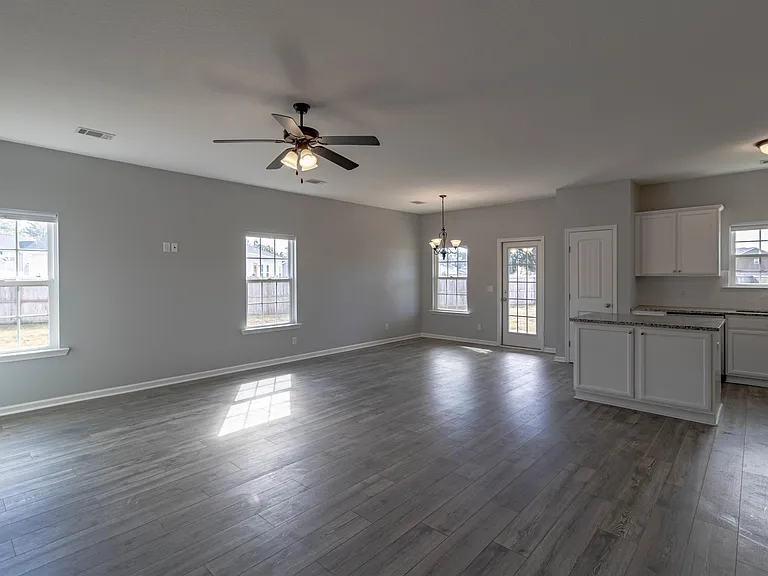 377 Bobwhite Trl NE — Photo 7
