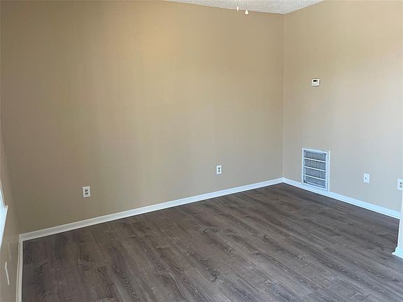 3rd image of 802 Avenue K #3