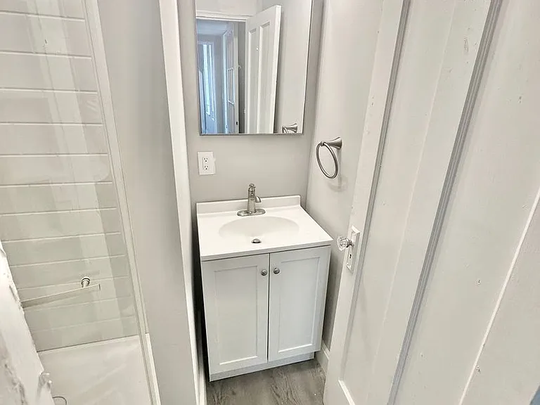 2901 S 43rd St — Photo 11