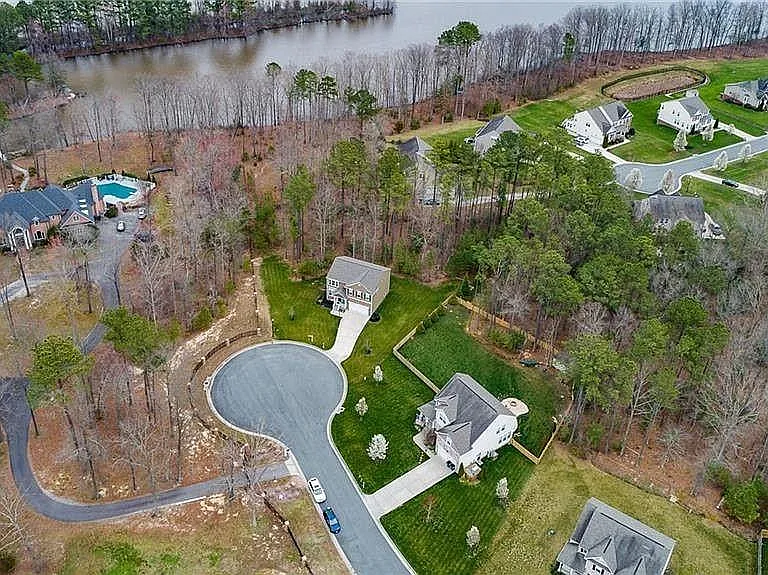4007 Island Park Ct — Photo 31