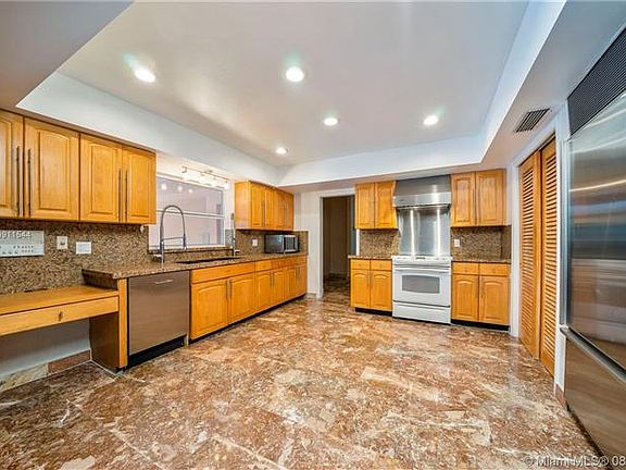 5th image of 7250 SW 136th St
