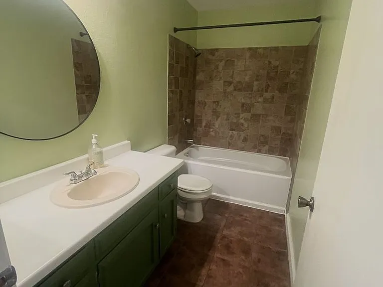 3335 Broad St #12 — Photo 7