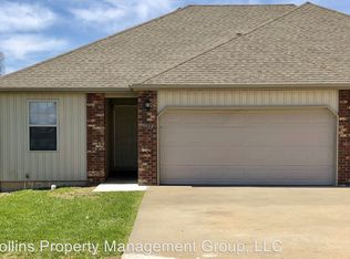 1923 S Bryson Cir, Springfield, MO 65807