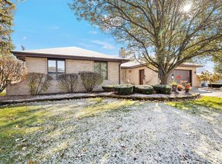 18345 Maple St, Lansing, IL 60438