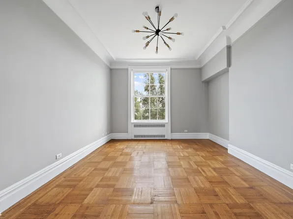 285 Central Park West image 11 of 16