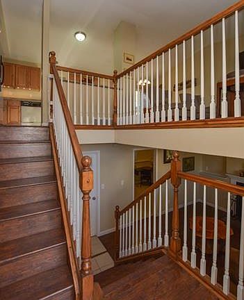 5th image of 7665 Vallhalla Dr