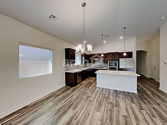 5th image of 9081 W Blue Saguaro St