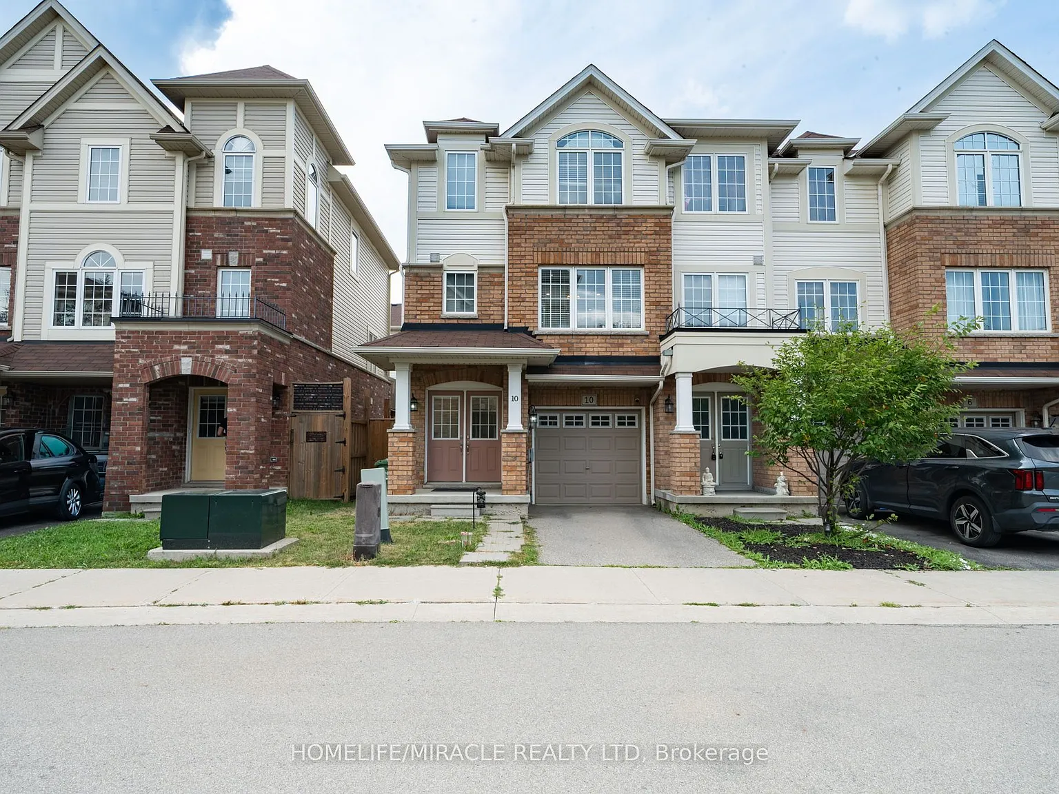3 bed, $2,800 — Photo 1