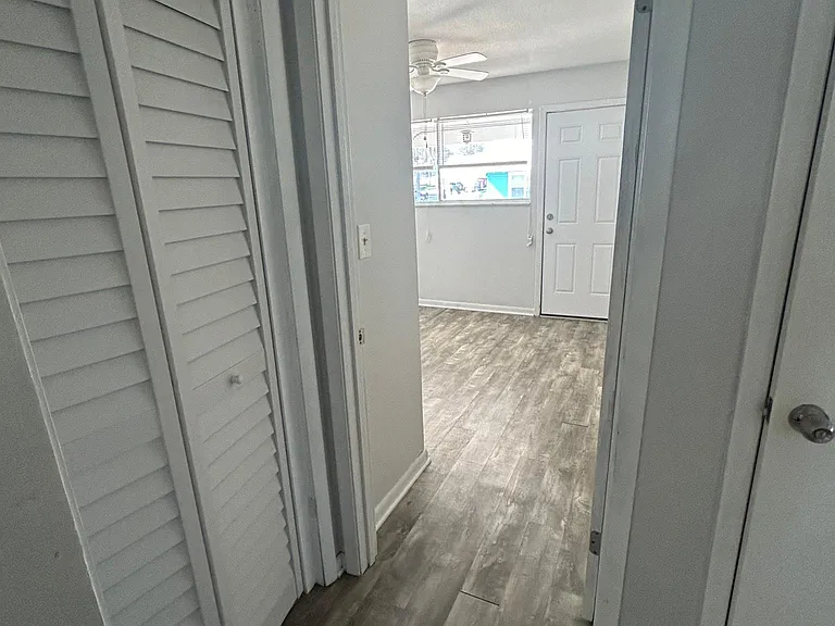11 N Lake St #3 — Photo 13