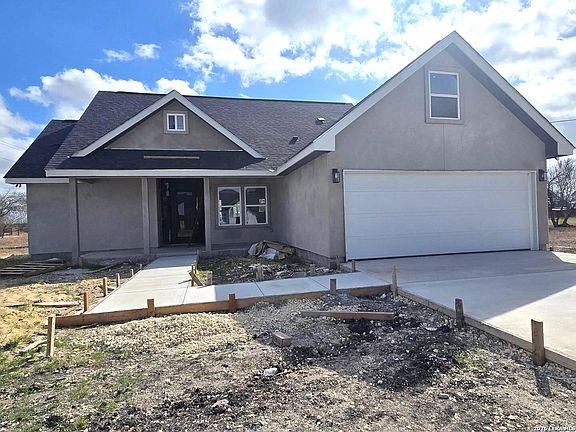 2nd image of 123 Ranchero