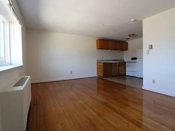493 Tolland St, East Hartford, CT