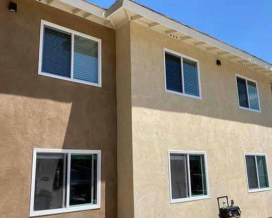 2nd image of 2811 Menlo Ave #1
