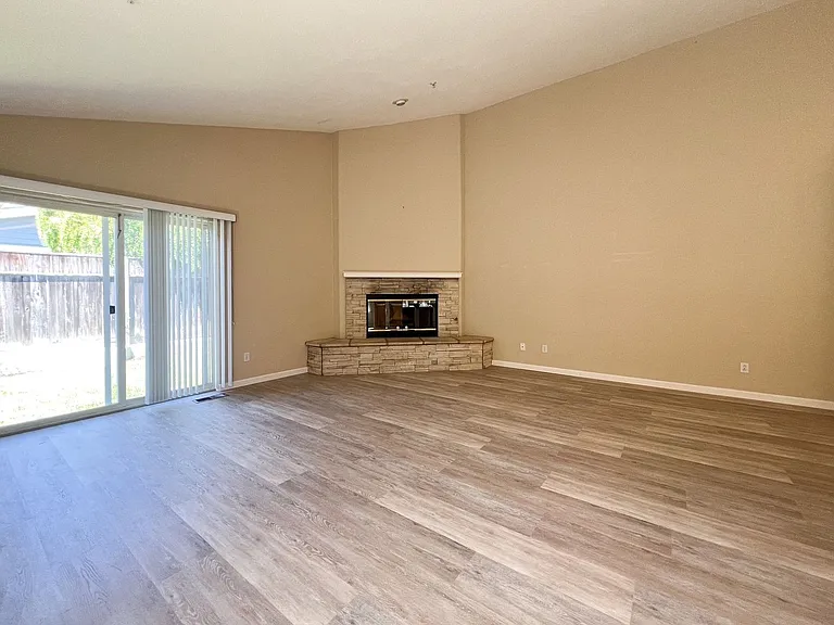 53 Wine Press Way — Photo 17