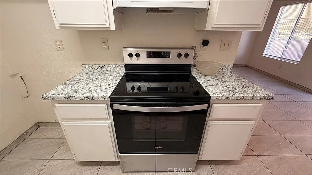 3 bed, 1072 sqft, $1,650 — Photo 4