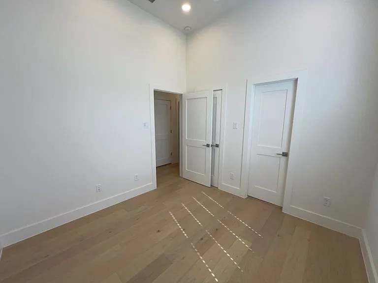 10607 Enclave Shadows Ct — Photo 15