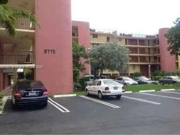 8775 Park Blvd APT 414, Miami, FL 33172